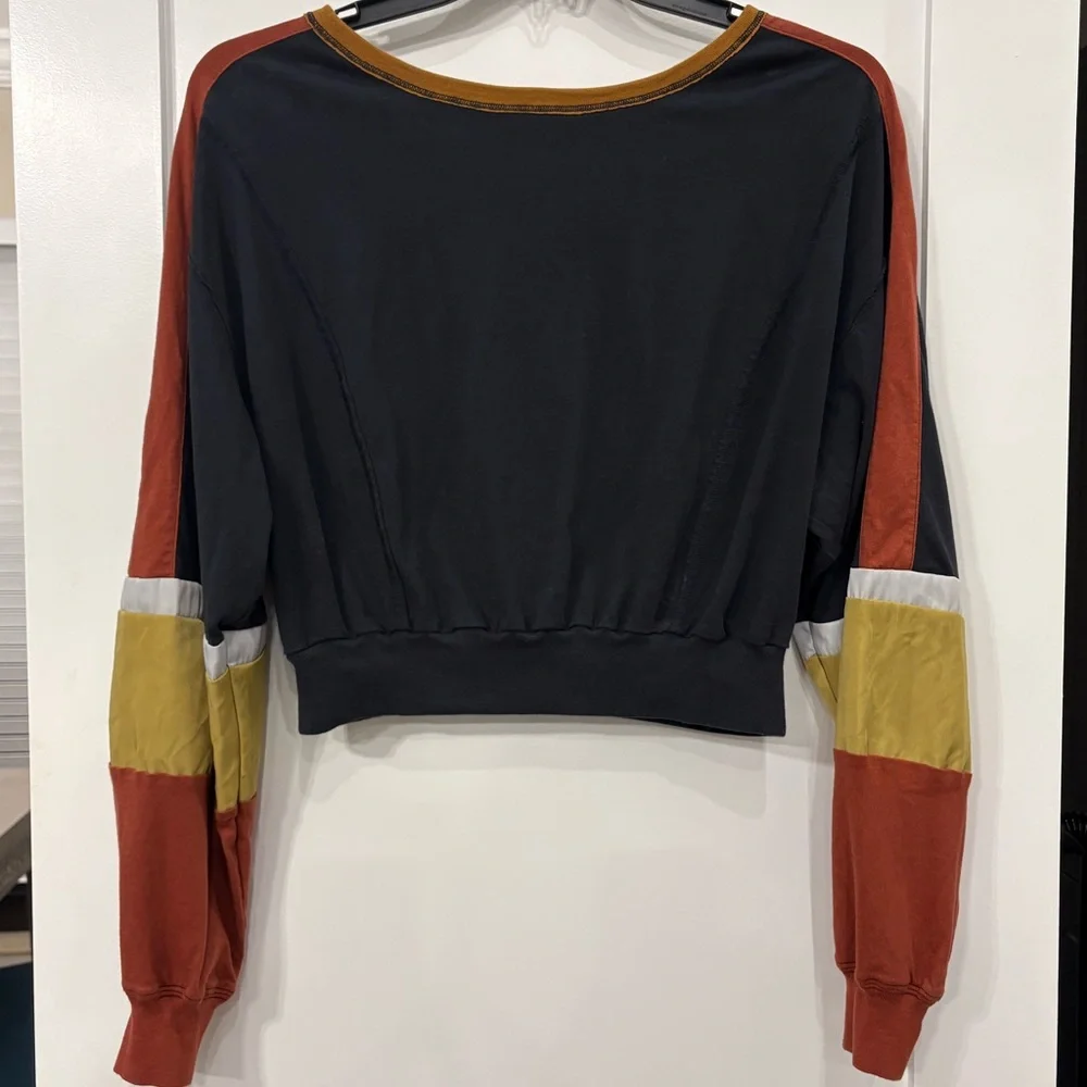 Free People We The Free Flip The Switch Long Sleeve Crochet Crop Top EUC size XS